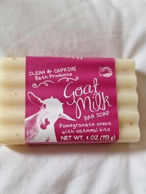 Pomegranate Scented Goat Milk Soap, 6 Bars.